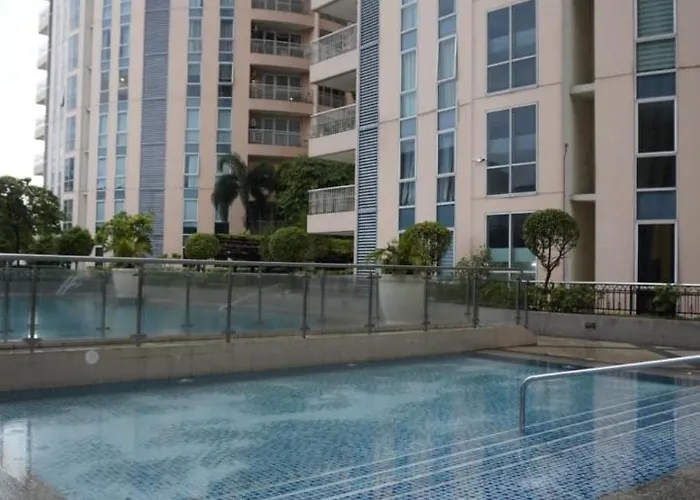 Aparthotel Modern Rustic Pet Friendly In Mckinley Hill Bgc 4*