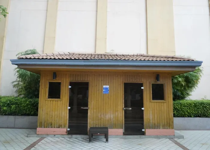 Modern Rustic Pet Friendly In Mckinley Hill Bgc 4*