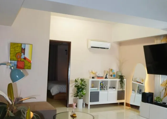 Modern Rustic Pet Friendly In Mckinley Hill Bgc Aparthotel Manila