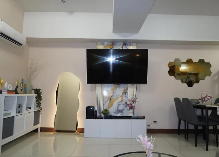 Modern Rustic Pet Friendly In Mckinley Hill Bgc 4*
